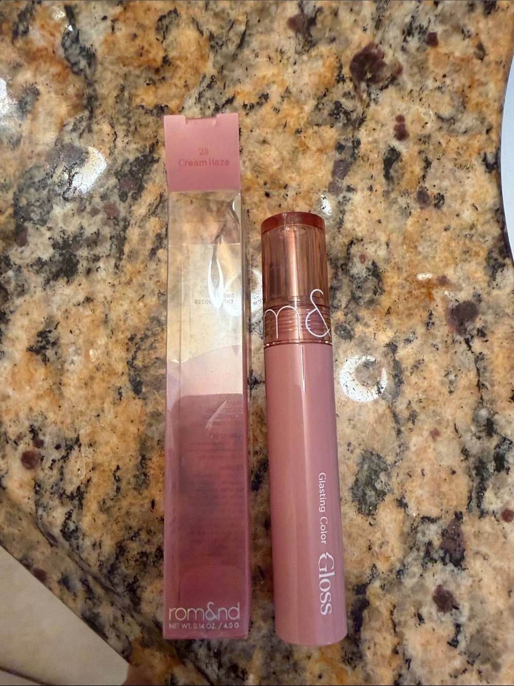 Rom &nd beauty Glasting lip Gloss  in Cream Haze (Pink Nude)